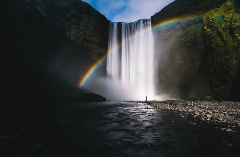 arco iris en cascada